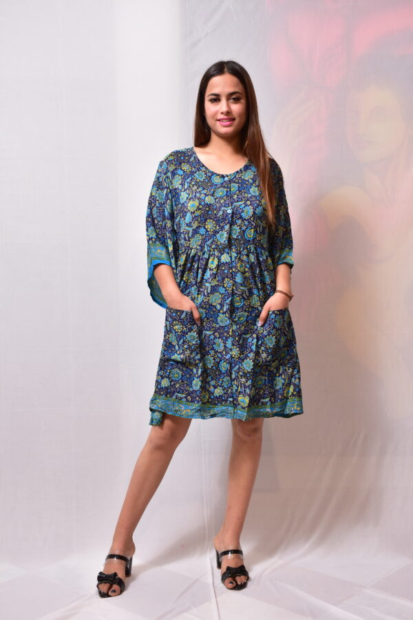 Short 9031
